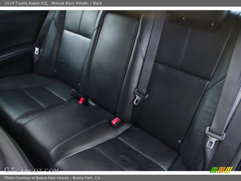 Attitude Black Metallic / Black 2014 Toyota Avalon XLE