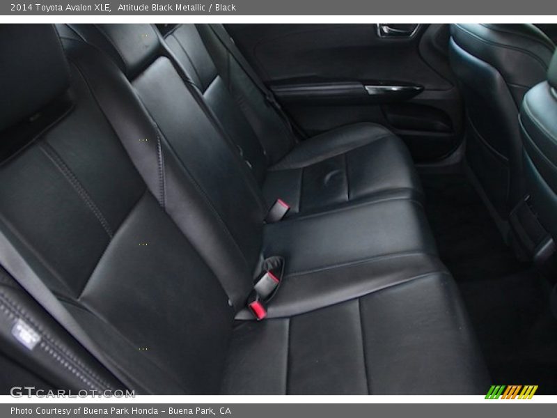 Attitude Black Metallic / Black 2014 Toyota Avalon XLE