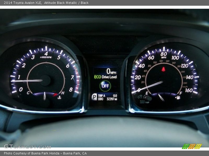 Attitude Black Metallic / Black 2014 Toyota Avalon XLE