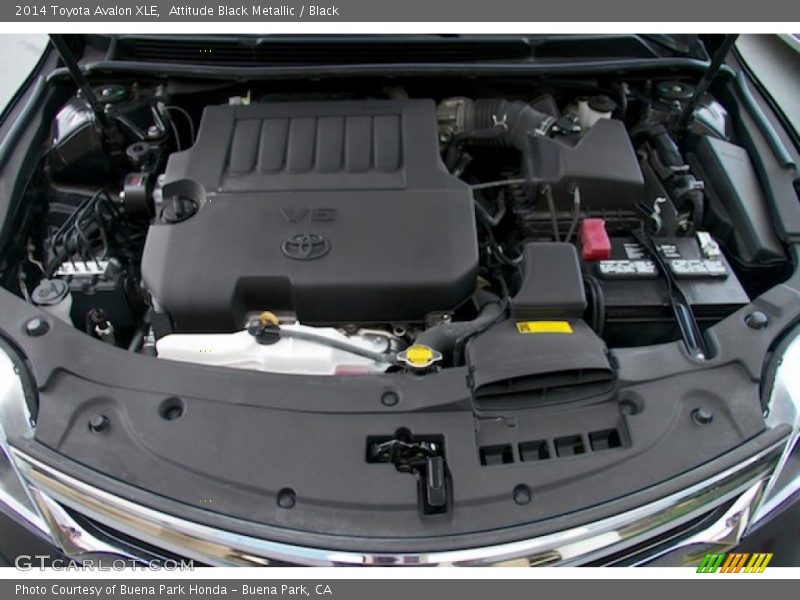 Attitude Black Metallic / Black 2014 Toyota Avalon XLE