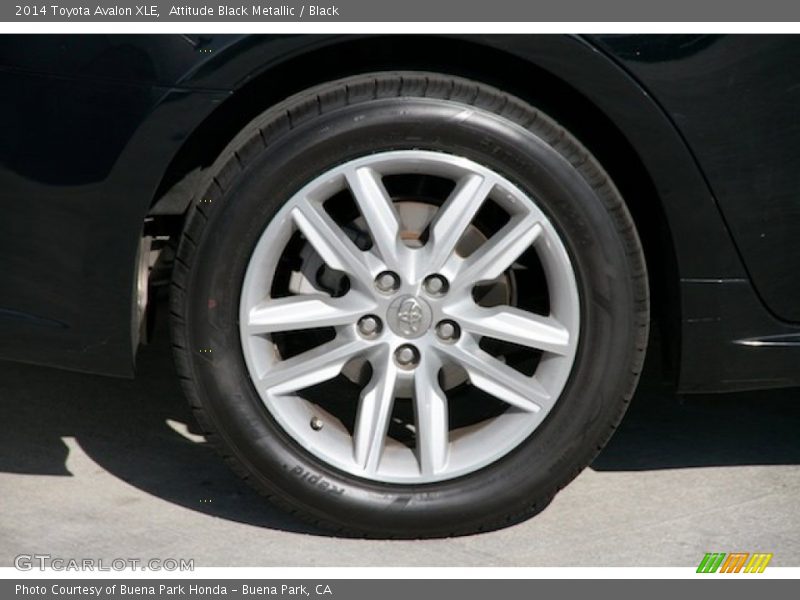 Attitude Black Metallic / Black 2014 Toyota Avalon XLE