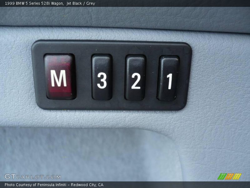 Jet Black / Grey 1999 BMW 5 Series 528i Wagon