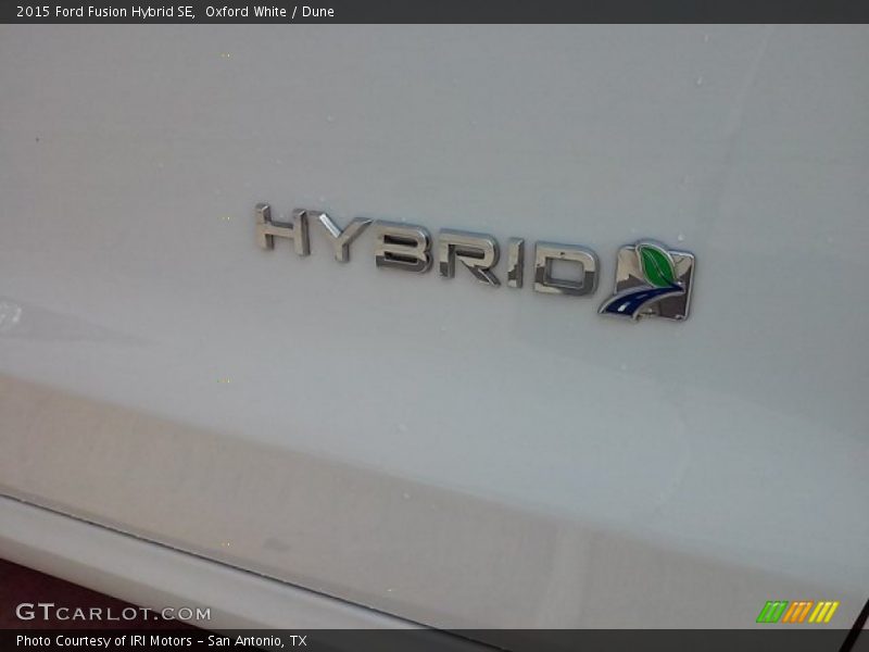 Oxford White / Dune 2015 Ford Fusion Hybrid SE