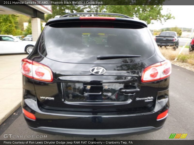 Phantom Black Metallic / Cocoa Black 2011 Hyundai Santa Fe SE AWD