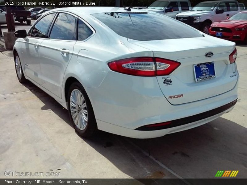 Oxford White / Dune 2015 Ford Fusion Hybrid SE