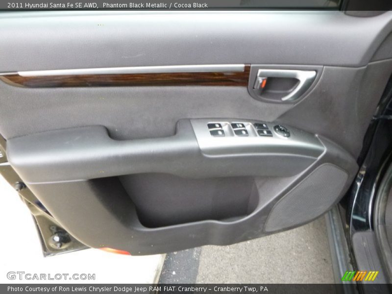 Phantom Black Metallic / Cocoa Black 2011 Hyundai Santa Fe SE AWD