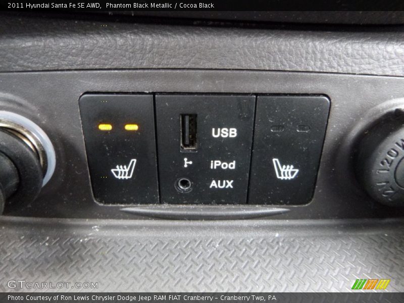 Phantom Black Metallic / Cocoa Black 2011 Hyundai Santa Fe SE AWD