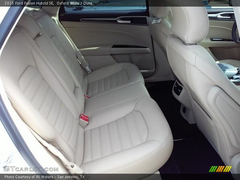 Oxford White / Dune 2015 Ford Fusion Hybrid SE