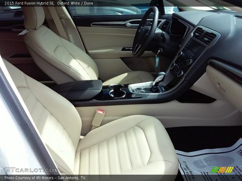 Oxford White / Dune 2015 Ford Fusion Hybrid SE
