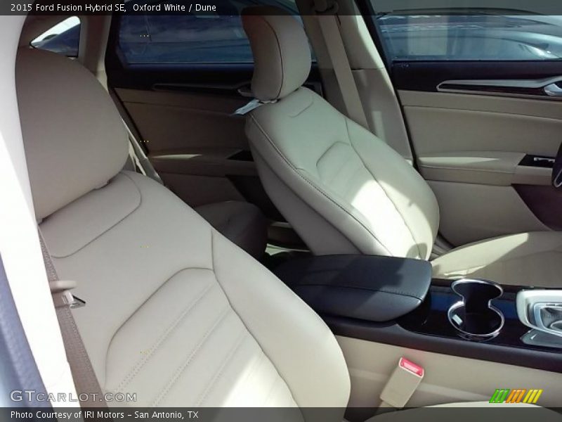 Oxford White / Dune 2015 Ford Fusion Hybrid SE