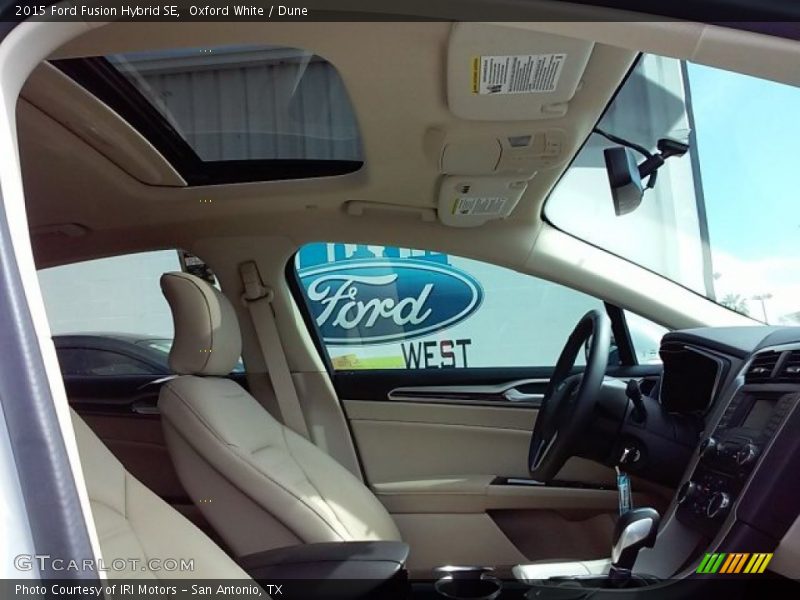Oxford White / Dune 2015 Ford Fusion Hybrid SE
