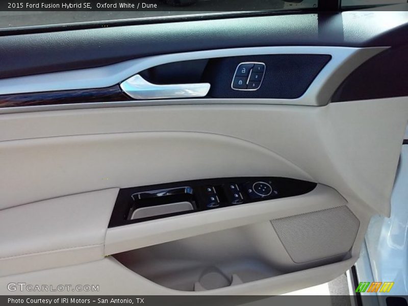 Oxford White / Dune 2015 Ford Fusion Hybrid SE