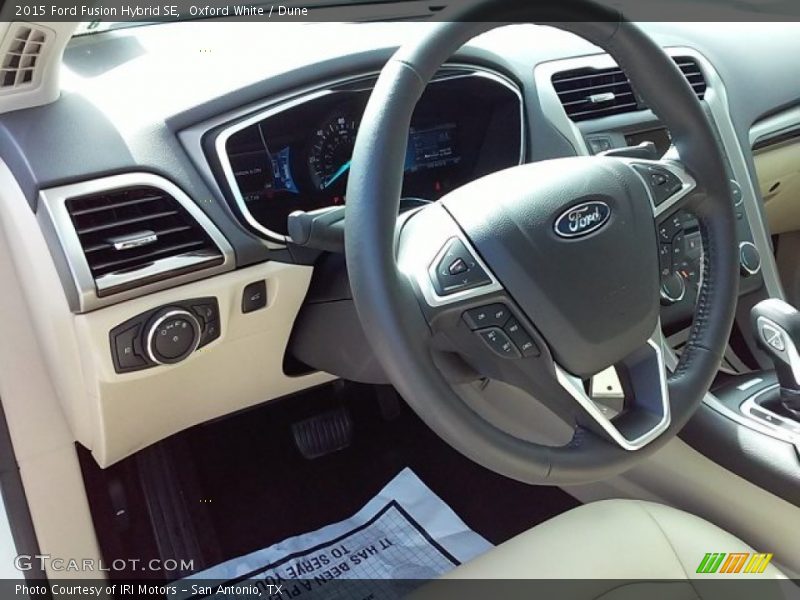 Oxford White / Dune 2015 Ford Fusion Hybrid SE