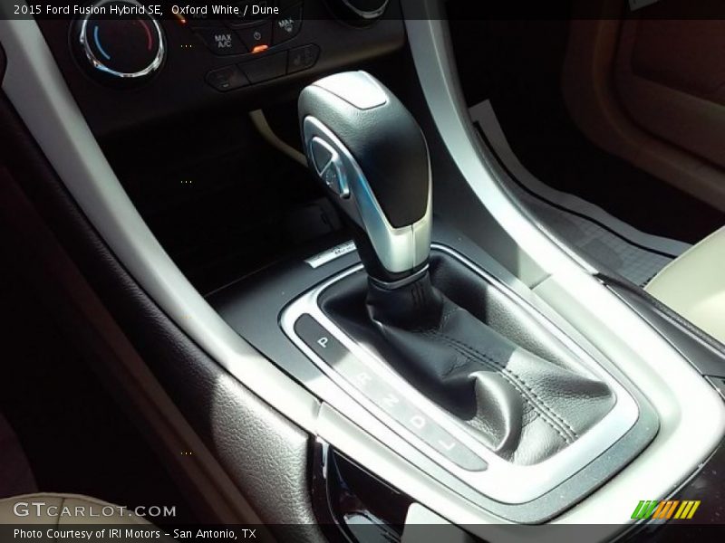 Oxford White / Dune 2015 Ford Fusion Hybrid SE