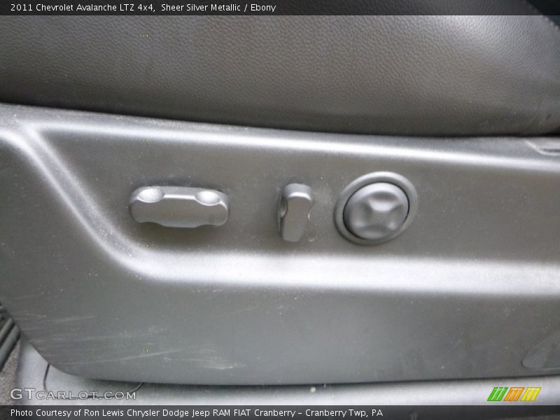 Sheer Silver Metallic / Ebony 2011 Chevrolet Avalanche LTZ 4x4