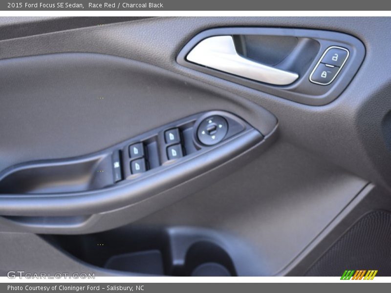 Race Red / Charcoal Black 2015 Ford Focus SE Sedan