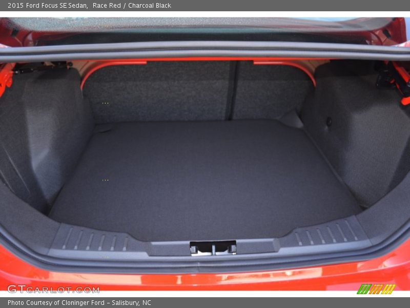 Race Red / Charcoal Black 2015 Ford Focus SE Sedan