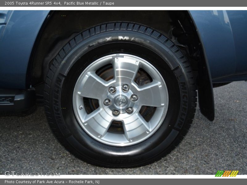 Pacific Blue Metallic / Taupe 2005 Toyota 4Runner SR5 4x4