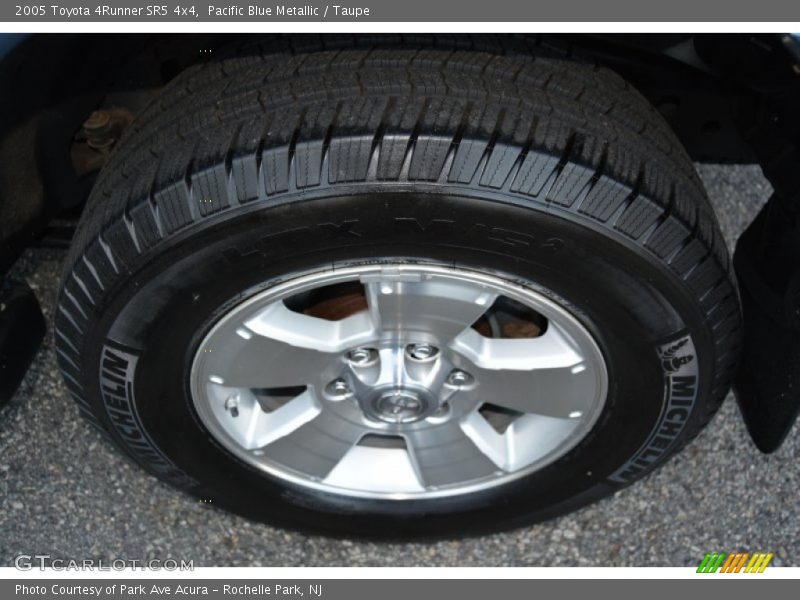 Pacific Blue Metallic / Taupe 2005 Toyota 4Runner SR5 4x4