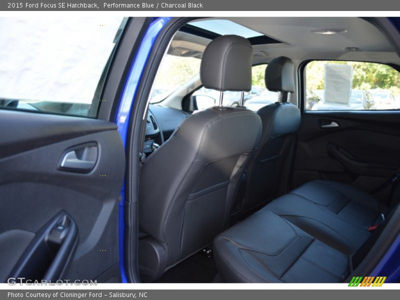 Performance Blue / Charcoal Black 2015 Ford Focus SE Hatchback