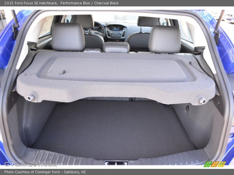 Performance Blue / Charcoal Black 2015 Ford Focus SE Hatchback