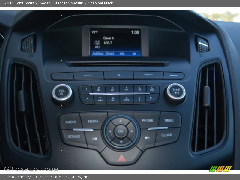 Magnetic Metallic / Charcoal Black 2015 Ford Focus SE Sedan