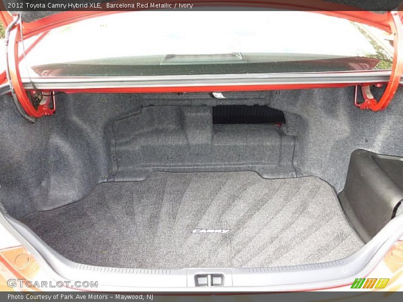 Barcelona Red Metallic / Ivory 2012 Toyota Camry Hybrid XLE