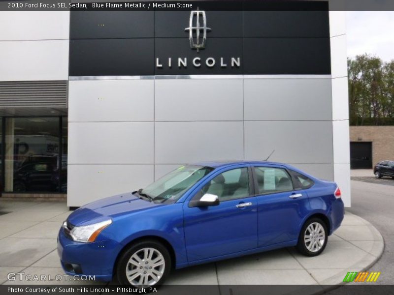 Front 3/4 View of 2010 Focus SEL Sedan