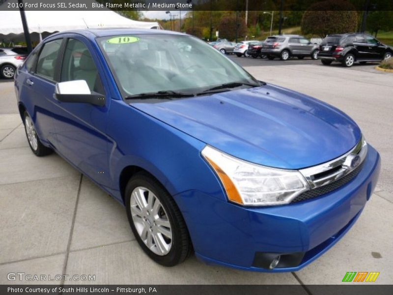 Front 3/4 View of 2010 Focus SEL Sedan