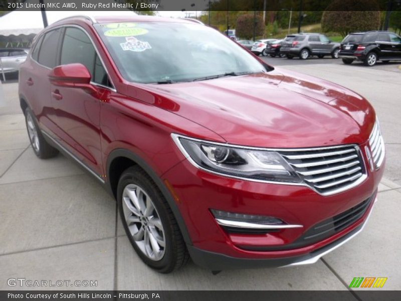 Front 3/4 View of 2015 MKC AWD