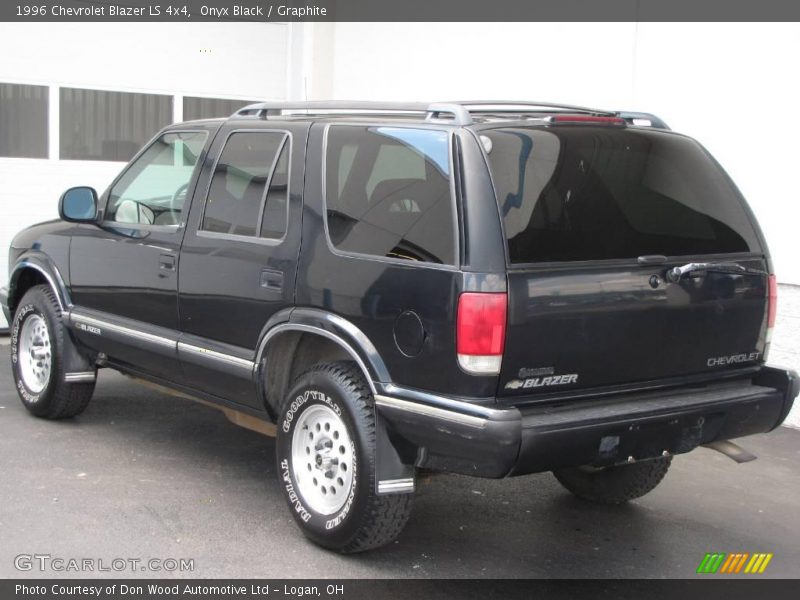 Onyx Black / Graphite 1996 Chevrolet Blazer LS 4x4
