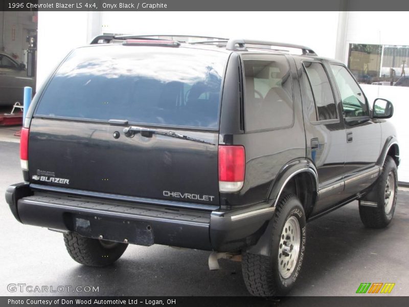 Onyx Black / Graphite 1996 Chevrolet Blazer LS 4x4