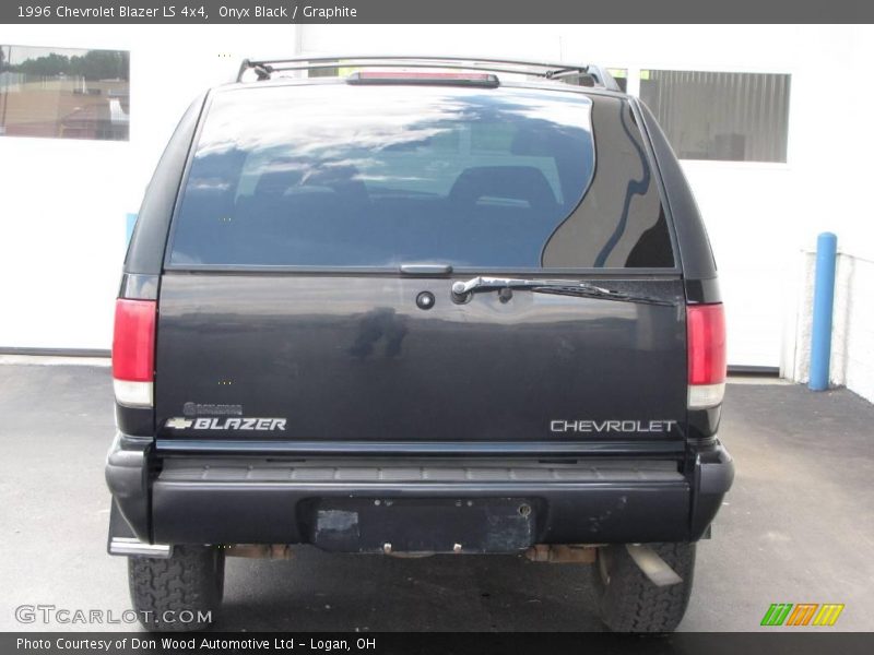 Onyx Black / Graphite 1996 Chevrolet Blazer LS 4x4