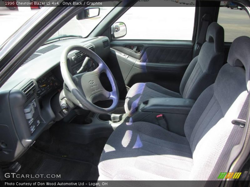 Onyx Black / Graphite 1996 Chevrolet Blazer LS 4x4