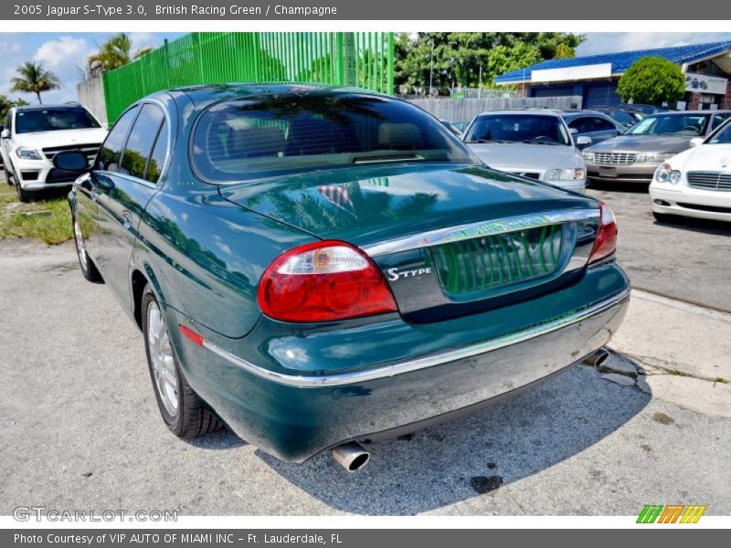 British Racing Green / Champagne 2005 Jaguar S-Type 3.0