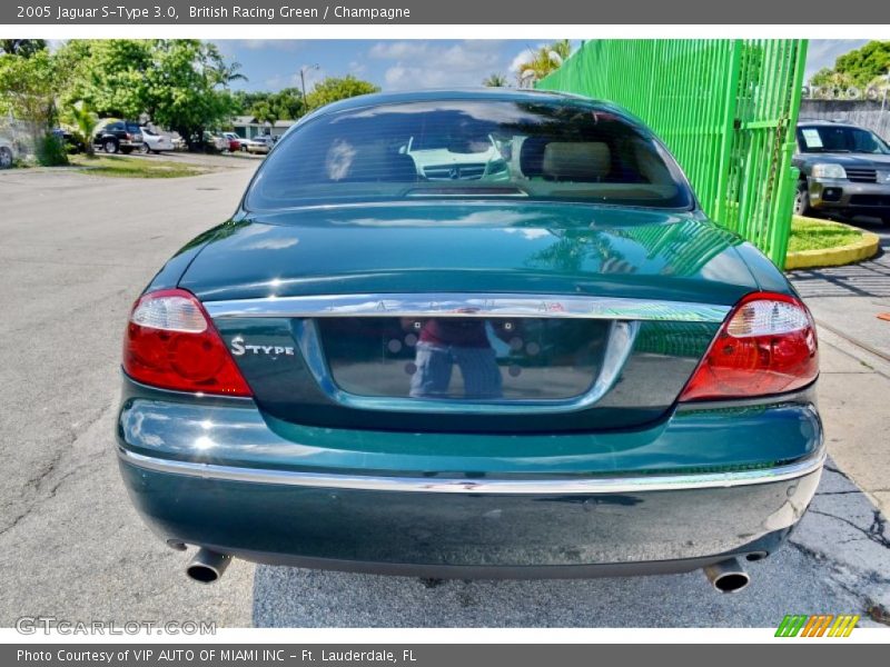 British Racing Green / Champagne 2005 Jaguar S-Type 3.0