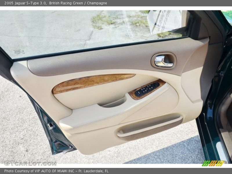 British Racing Green / Champagne 2005 Jaguar S-Type 3.0