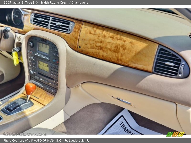 British Racing Green / Champagne 2005 Jaguar S-Type 3.0