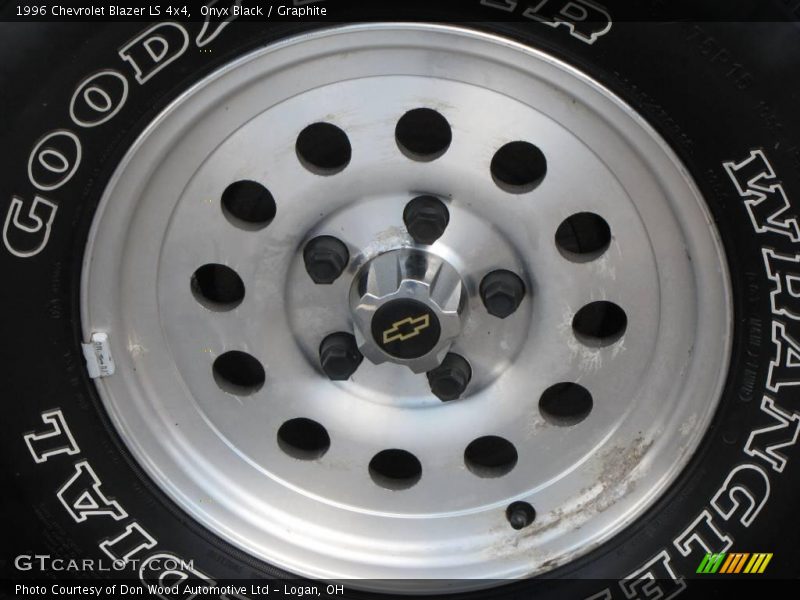 Onyx Black / Graphite 1996 Chevrolet Blazer LS 4x4