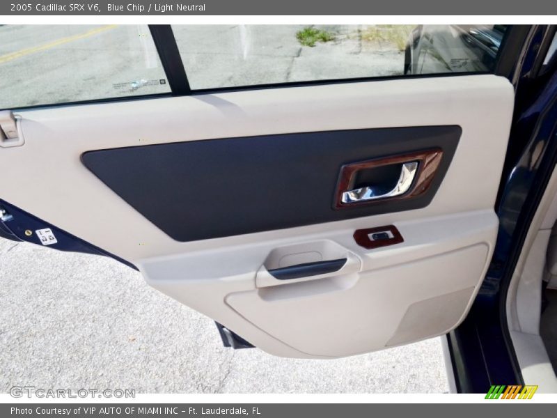Blue Chip / Light Neutral 2005 Cadillac SRX V6