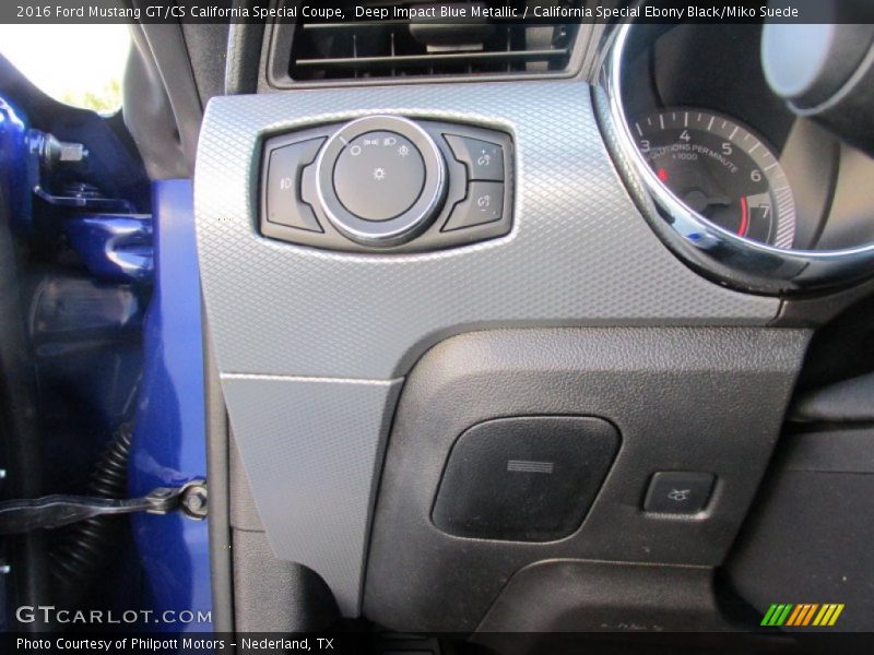 Controls of 2016 Mustang GT/CS California Special Coupe