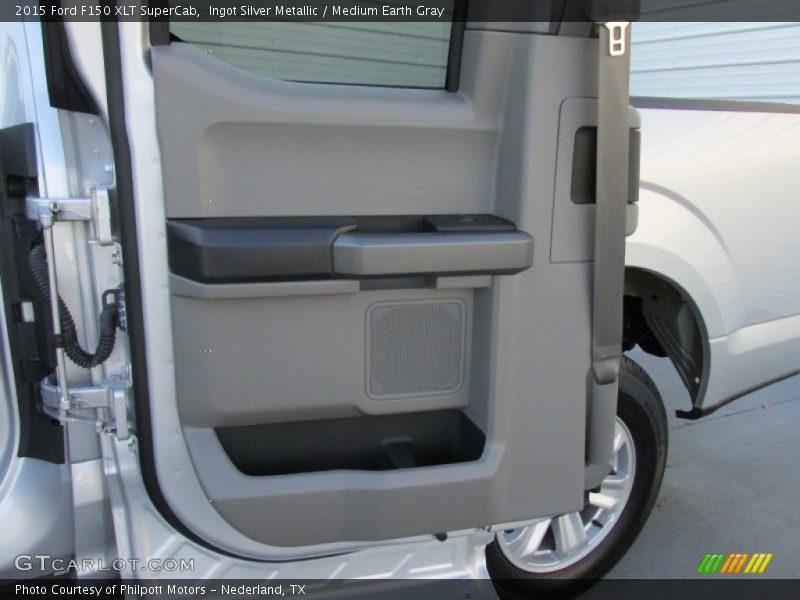 Ingot Silver Metallic / Medium Earth Gray 2015 Ford F150 XLT SuperCab
