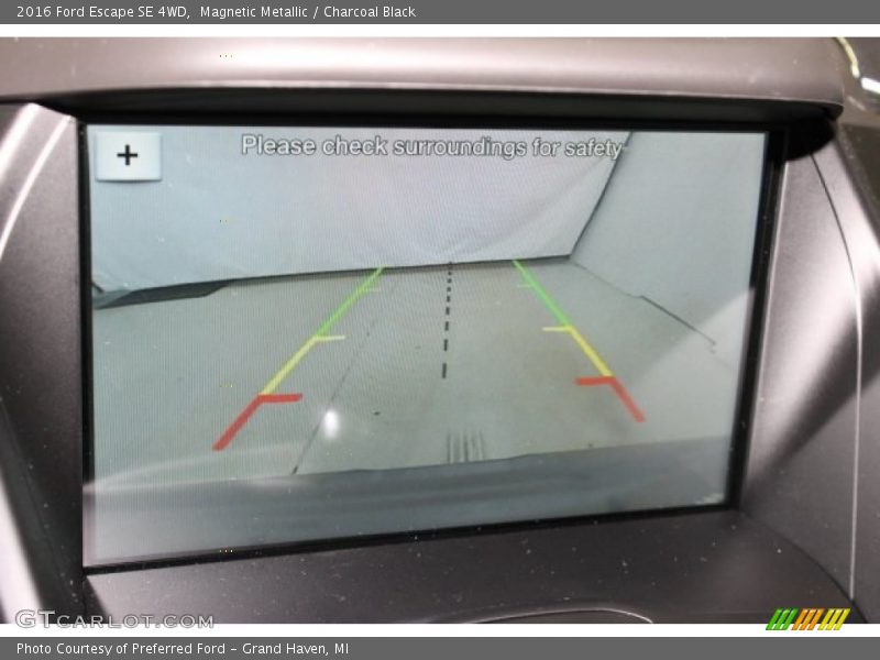 Magnetic Metallic / Charcoal Black 2016 Ford Escape SE 4WD
