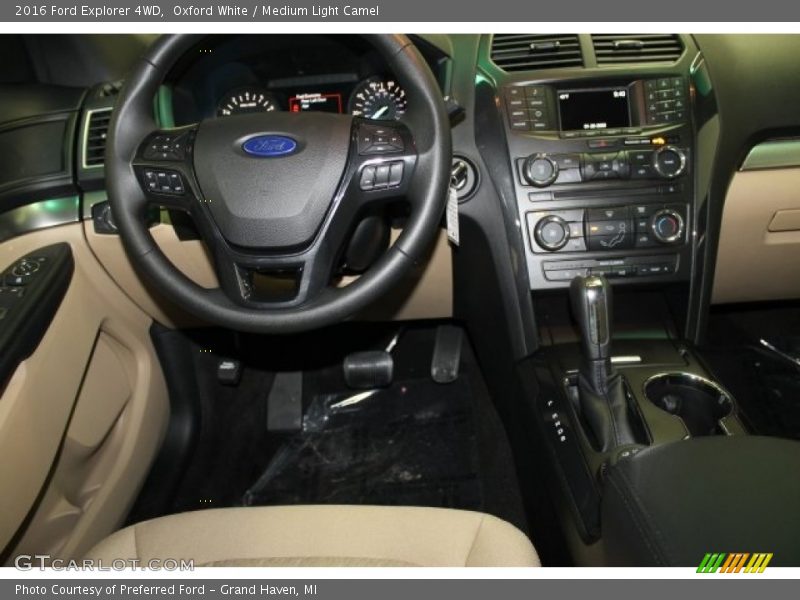 Oxford White / Medium Light Camel 2016 Ford Explorer 4WD