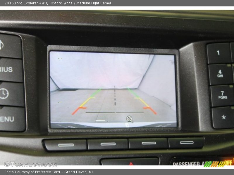Oxford White / Medium Light Camel 2016 Ford Explorer 4WD