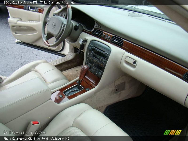 White Diamond / Oatmeal 2001 Cadillac Seville STS
