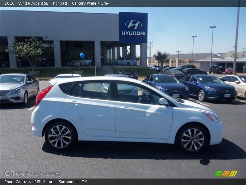 Century White / Gray 2016 Hyundai Accent SE Hatchback