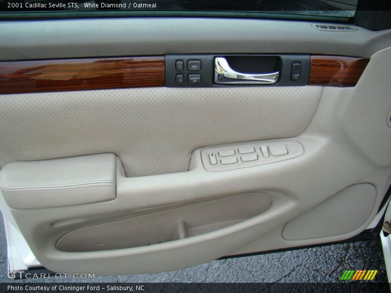 White Diamond / Oatmeal 2001 Cadillac Seville STS