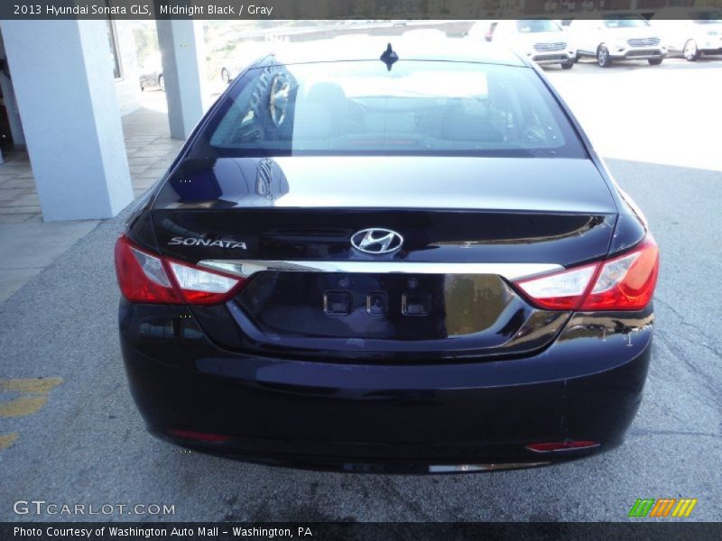 Midnight Black / Gray 2013 Hyundai Sonata GLS