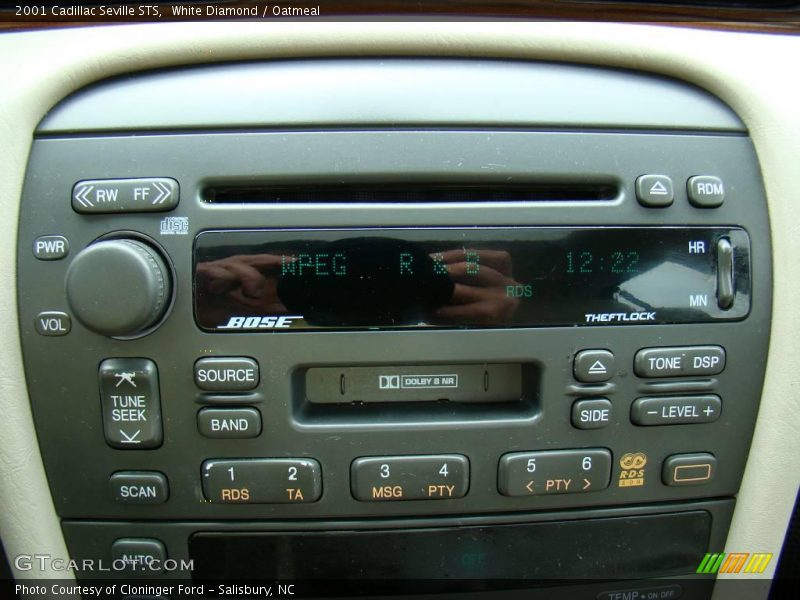 White Diamond / Oatmeal 2001 Cadillac Seville STS